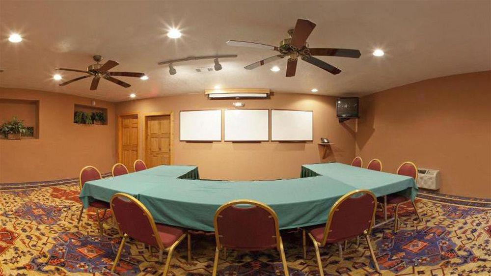 Holiday Inn Canyon De Chelly-Chinle By Ihg Ngoại thất bức ảnh