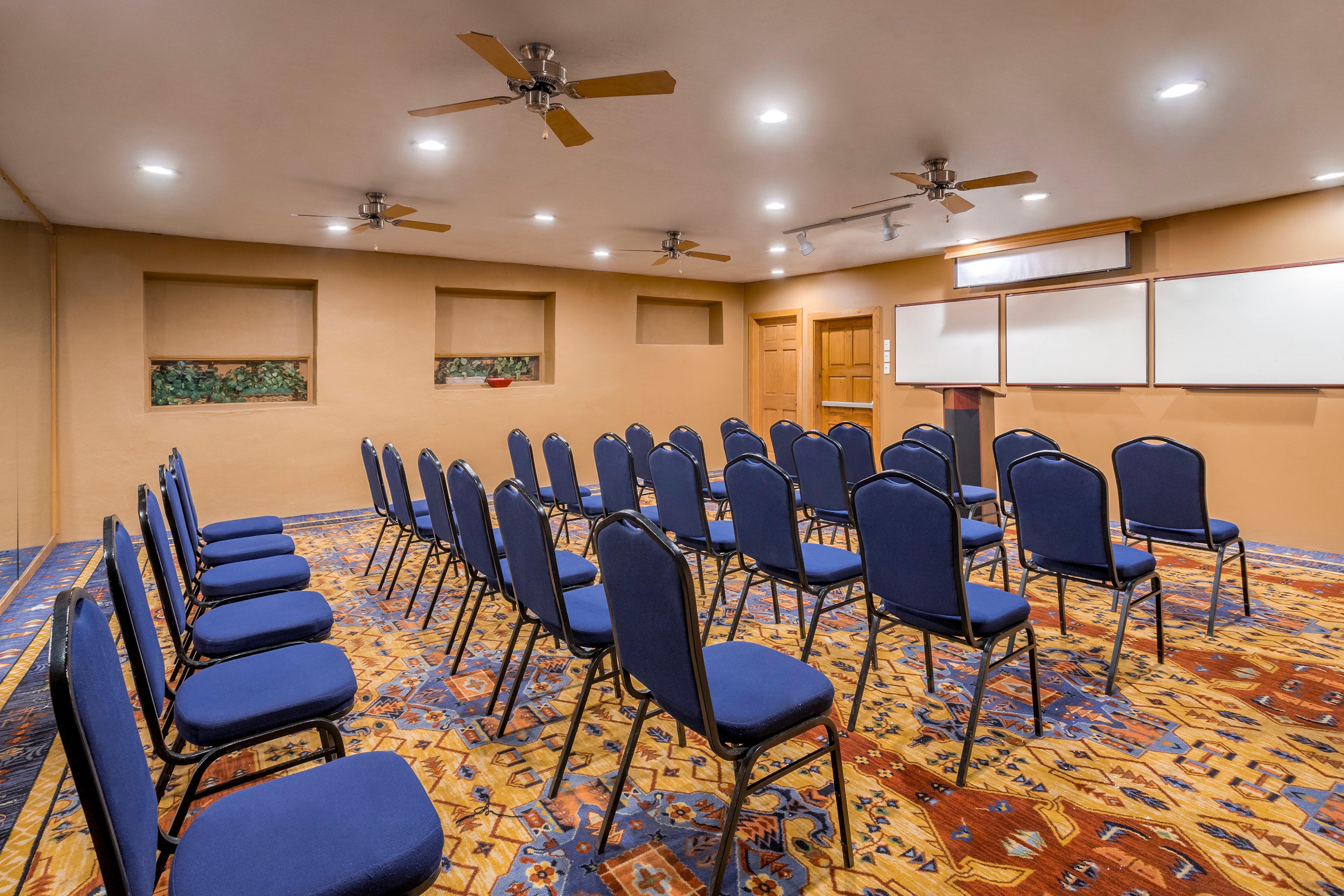 Holiday Inn Canyon De Chelly-Chinle By Ihg Ngoại thất bức ảnh
