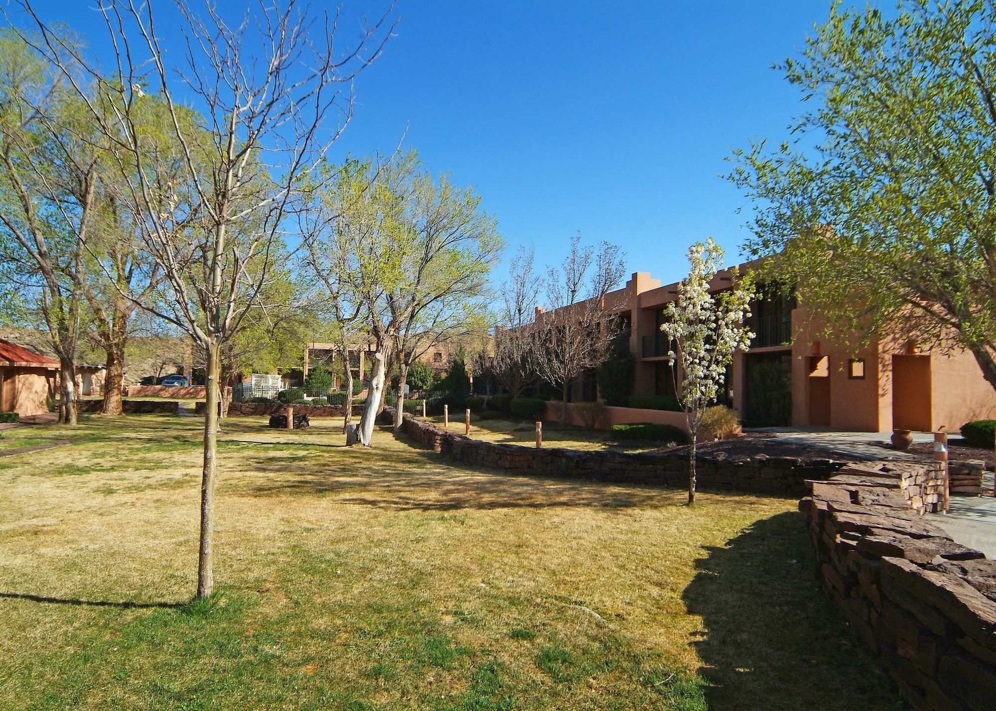 Holiday Inn Canyon De Chelly-Chinle By Ihg Ngoại thất bức ảnh